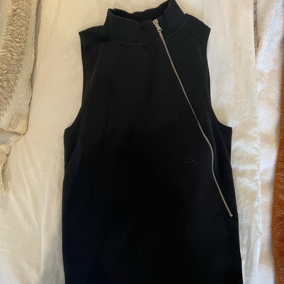 Express zipper sweater tank - Picture 1 of 2
